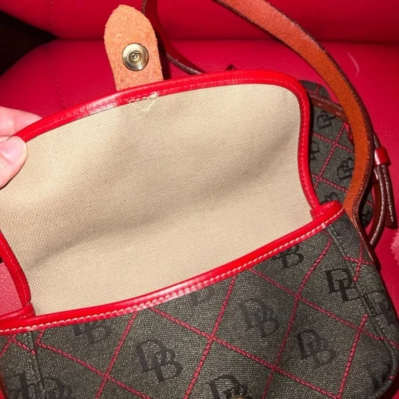 Dooney and Bourke vintage crossbody bag - Picture 8 of 8